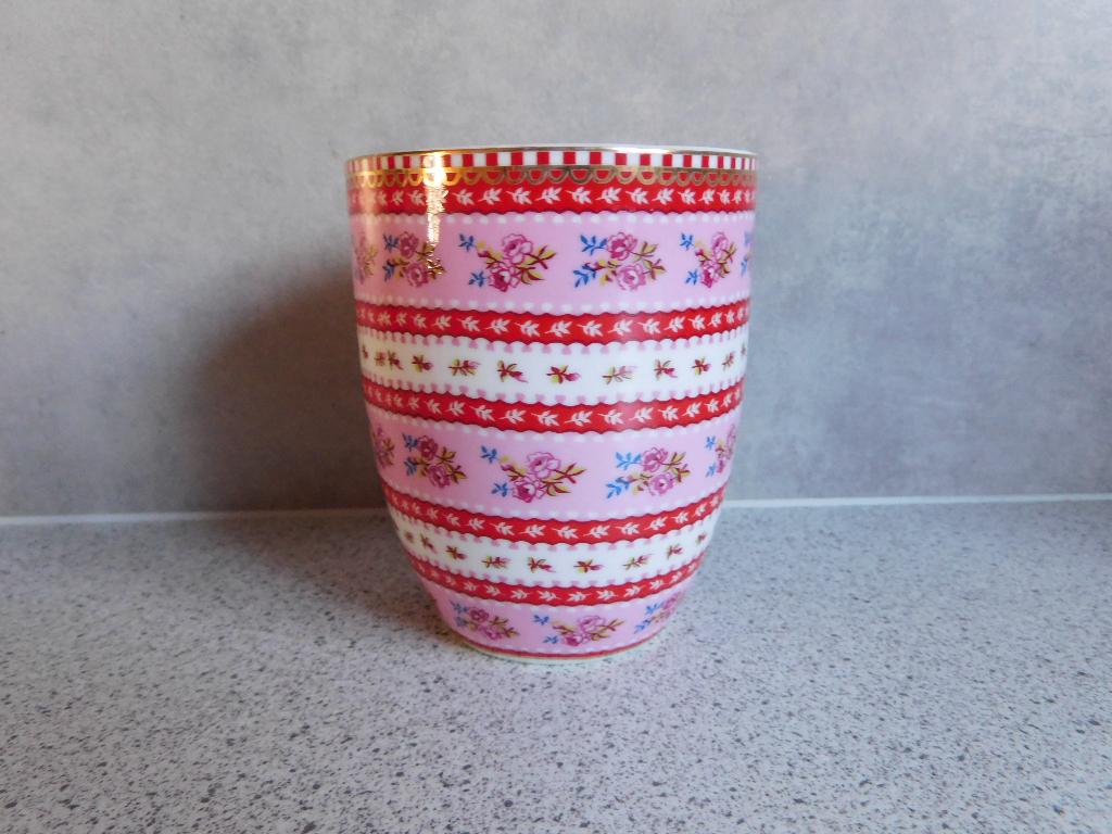 Mok 10,5x8,5 cm. Floral Ribbon PiP Studio Amsterdam, Ophalen of Verzenden, Zo goed als nieuw, Overige stijlen, Kop(pen) en/of Schotel(s)