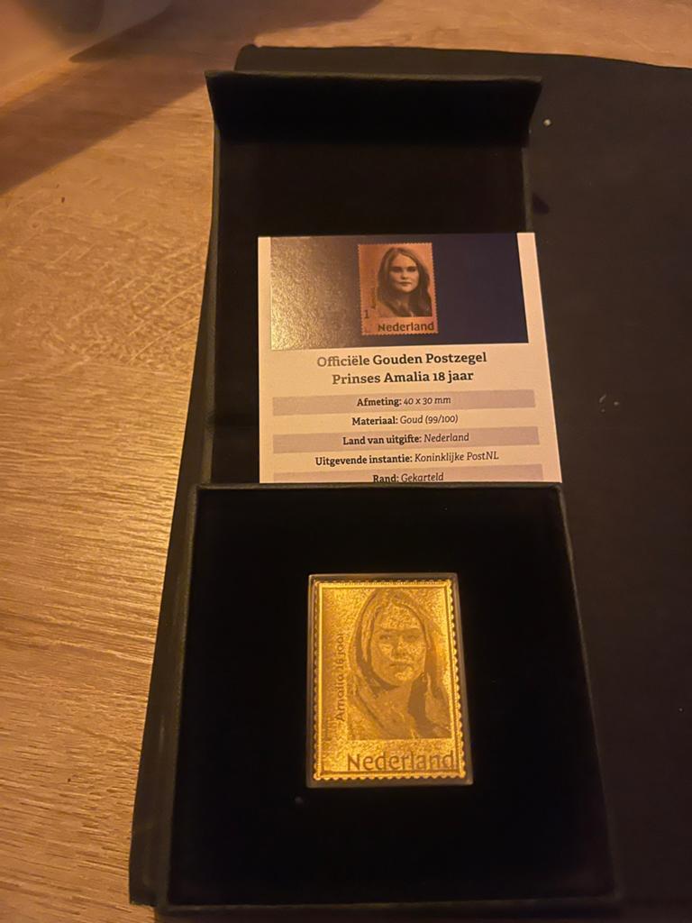 Gouden postzegel prinses Amalia 18 jaar, Postzegels en Munten, Ophalen of Verzenden