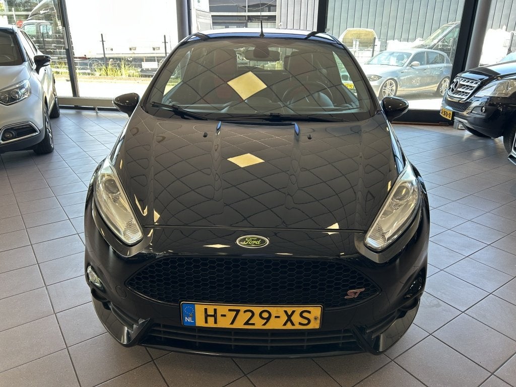 Ford Fiesta 1.6 ST2 Zeer Compleet NW APK BJ 2013 !, 1063 kg, Gebruikt, 4 cilinders, Bedrijf