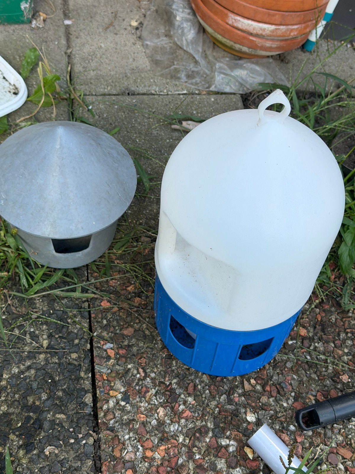 Drinkfontein duiven 2liter en 5liter, Ophalen of Verzenden, Zo goed als nieuw, Drinken en Voederen