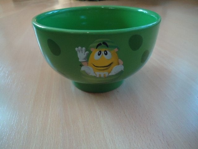 M&M kommetje, schaaltje. groen met Yellow uit ei, Ophalen of Verzenden, Zo goed als nieuw, Gebruiksvoorwerp