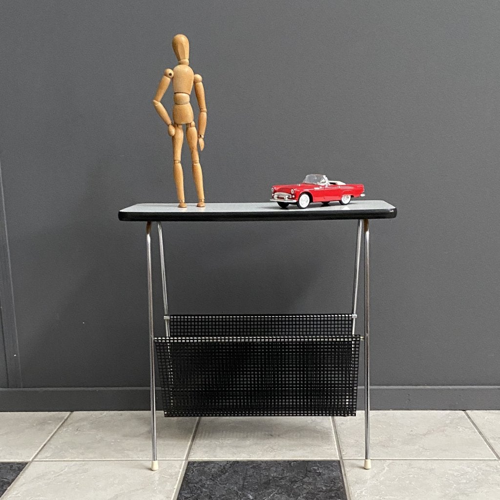 50 jaren pilastro stijl krantenbak magazine holder tafeltje, Geperforeerd, Gebruikt, Metaal, Lectuurtafel
