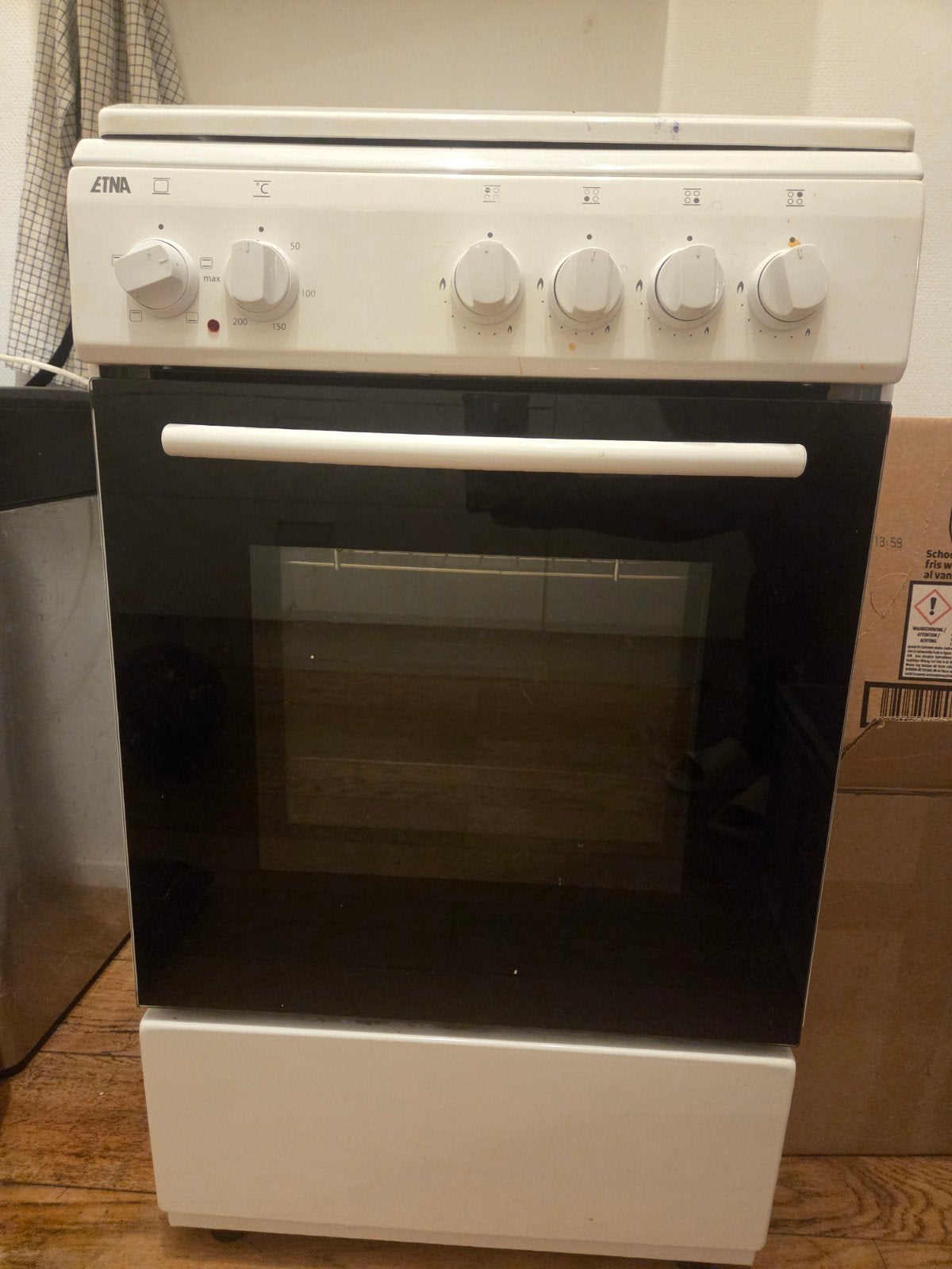 ETNA Fornuis met Oven - Zo goed als nieuw, Witgoed en Apparatuur, Fornuizen, Ophalen, 4 kookzones, Zo goed als nieuw, Gas