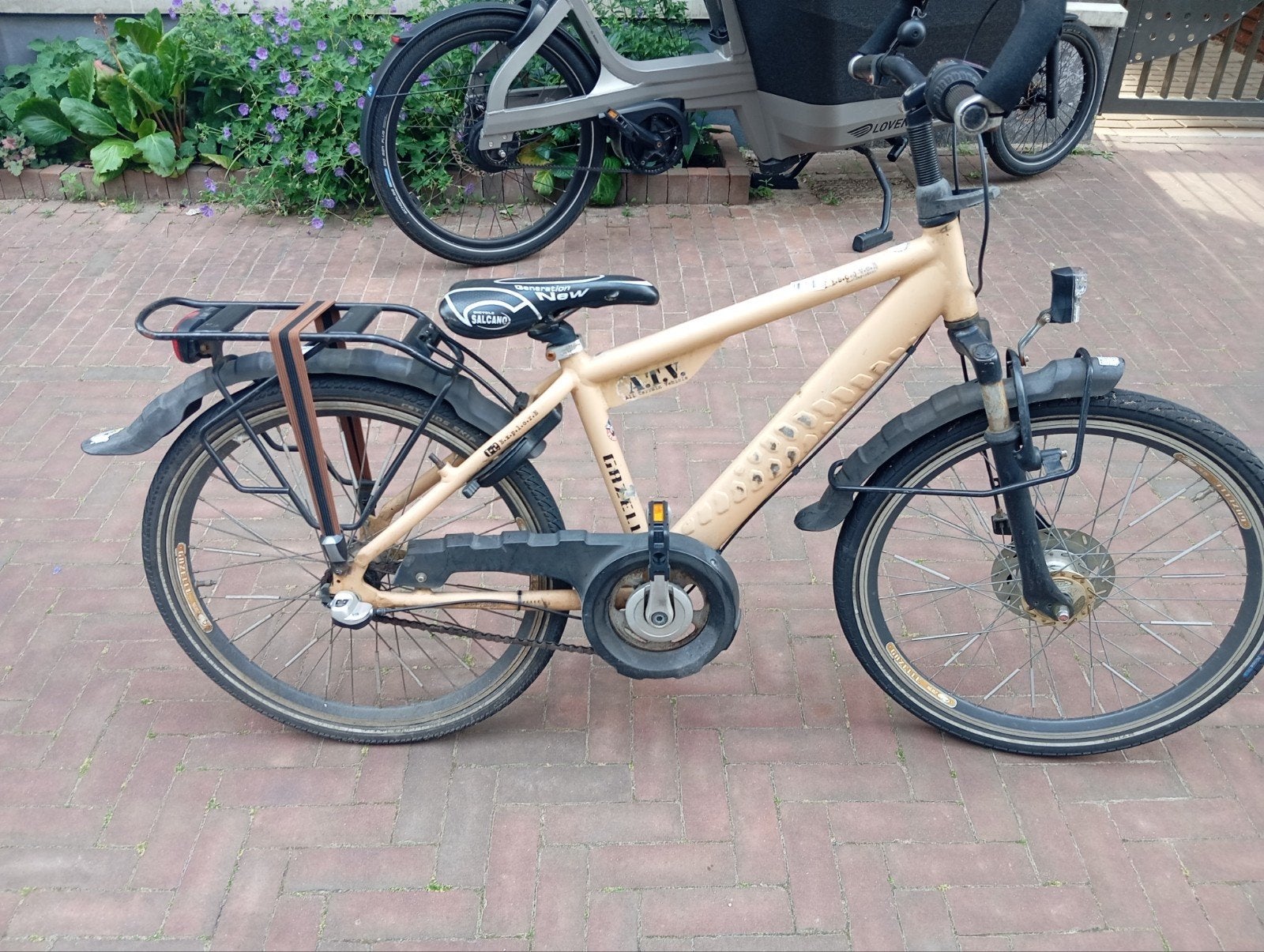 Light brown bike, for sale,was repaired, Fietsen en Brommers, Fietsen | Heren | Herenfietsen, Ophalen, Gebruikt, Velgrem, Versnellingen