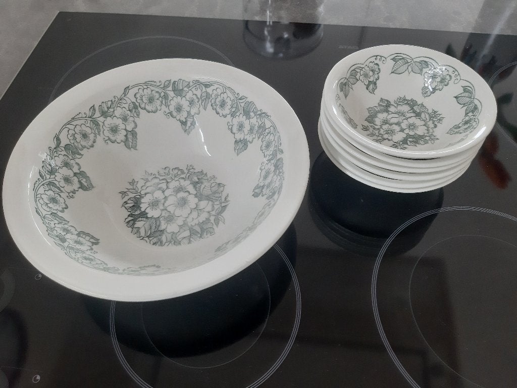 groen / creme schaal met 6 kleine schaaltjes, Antiek en Kunst, Curiosa en Brocante, Ophalen