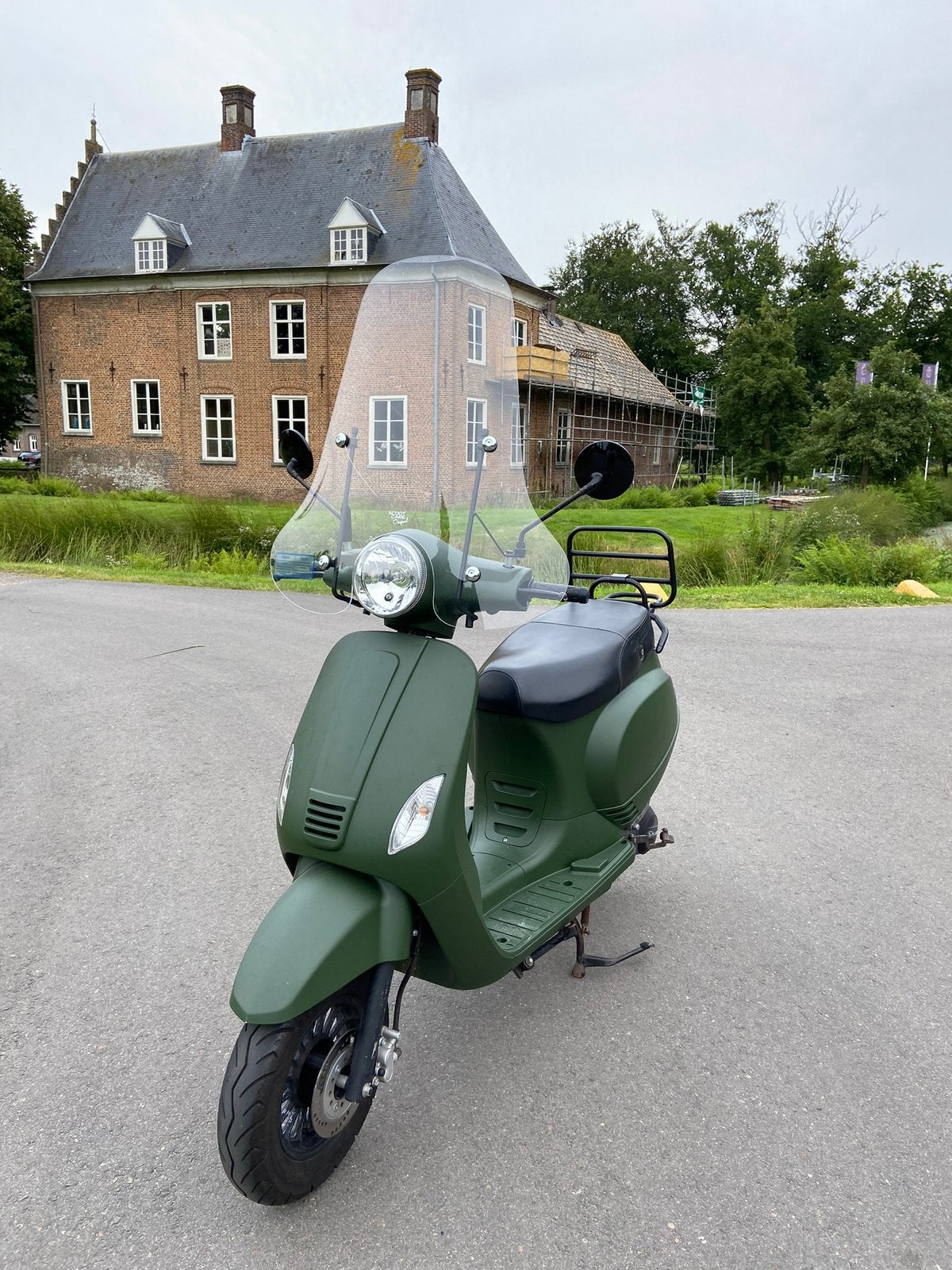 Kapotte senzo scooter, Fietsen en Brommers, Scooters | Overige merken, Ophalen, Gebruikt, Maximaal 45 km/u, Benzine