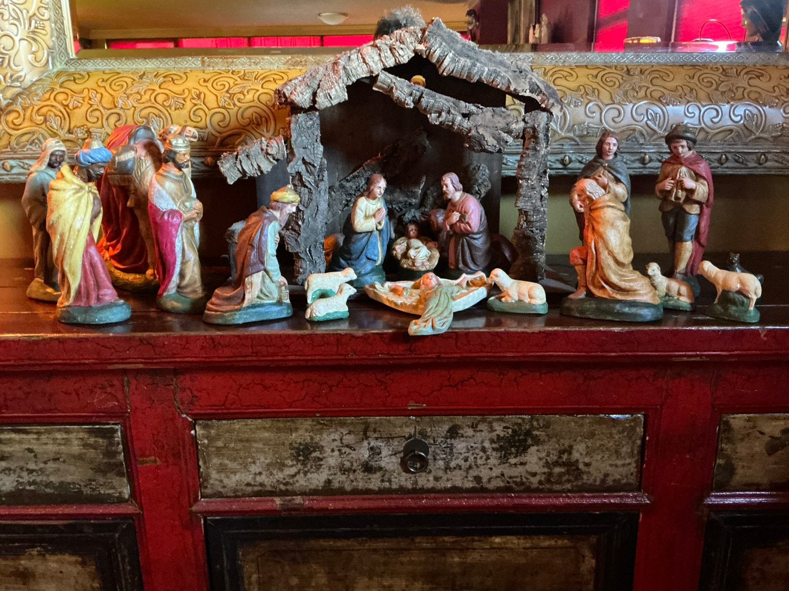 Prachtige grote Franse kerststal ❤️ met 20 gipsen beelden, Ophalen