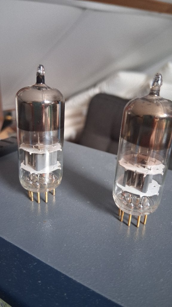 2 X Siemens buisje D3a. Goldpin penthode, NOS., Ophalen of Verzenden, Buis of Buizen