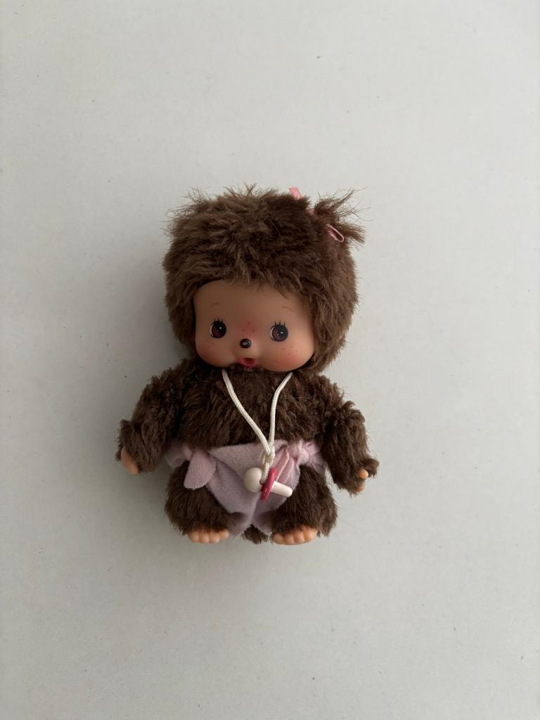 Monchhichi bebicchichi aapje meisje + luier 16 cm sekiguchi!, Overige merken, Overige karakters, Overige typen, Ophalen of Verzenden