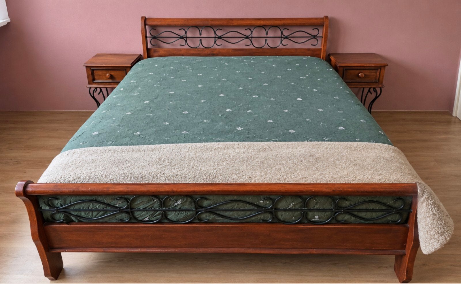 Vintage bed van warm hout & zwart metaal, Bruin, Tweepersoons, Zo goed als nieuw, 180 cm