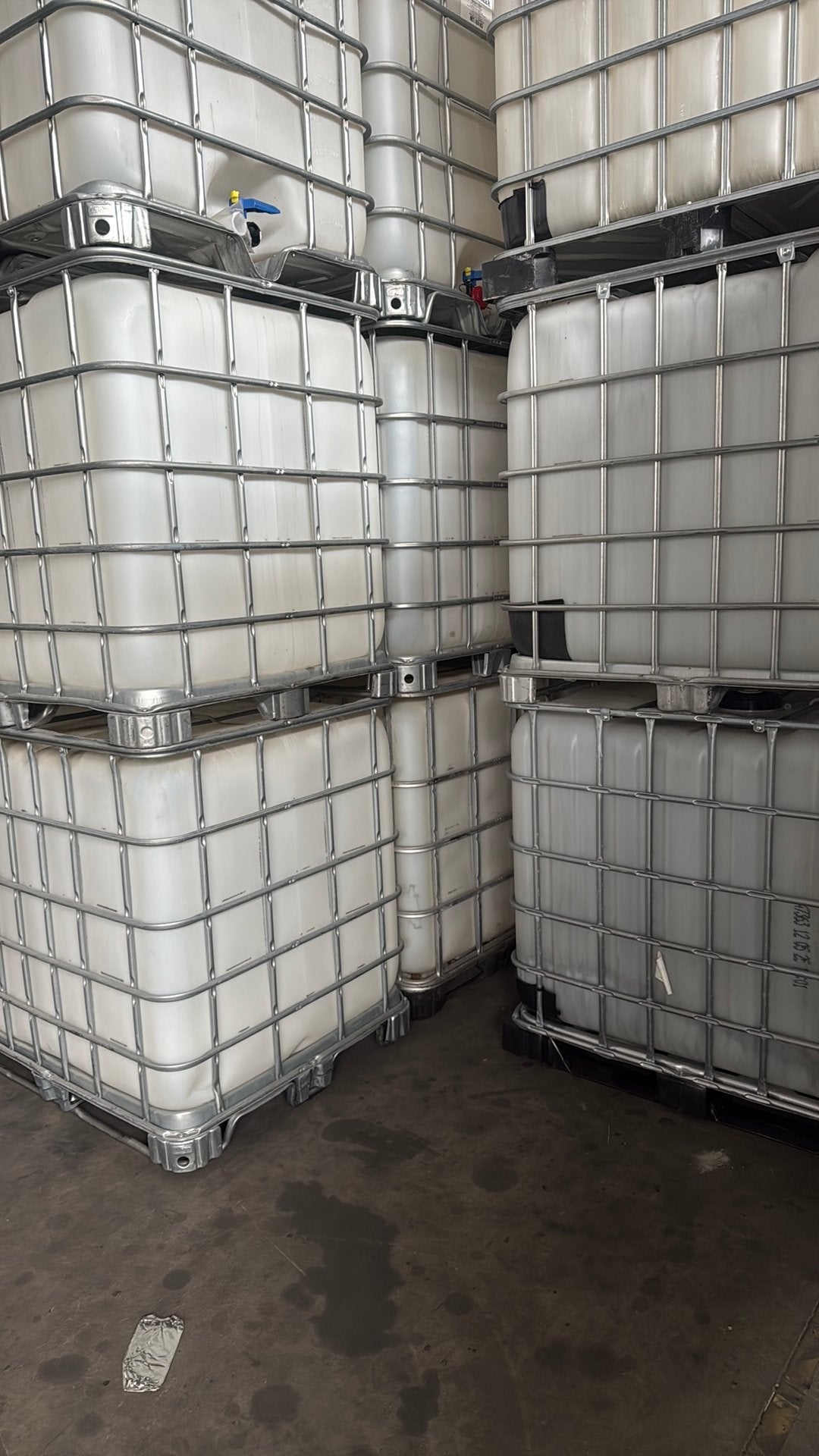 Ibc containers 1000ltr tijdelijk €15 per st, 150 liter of meer, Ophalen, Zo goed als nieuw