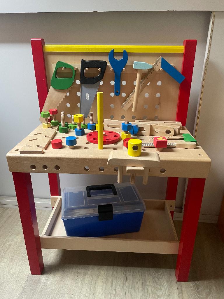 Speelgoed werkbankje, Ophalen