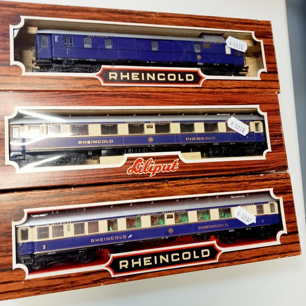 Liliput Rheingold 824, 826 en 821 ruigen en bagagewagen, Wisselstroom, Ophalen of Verzenden, Märklin, Nieuw