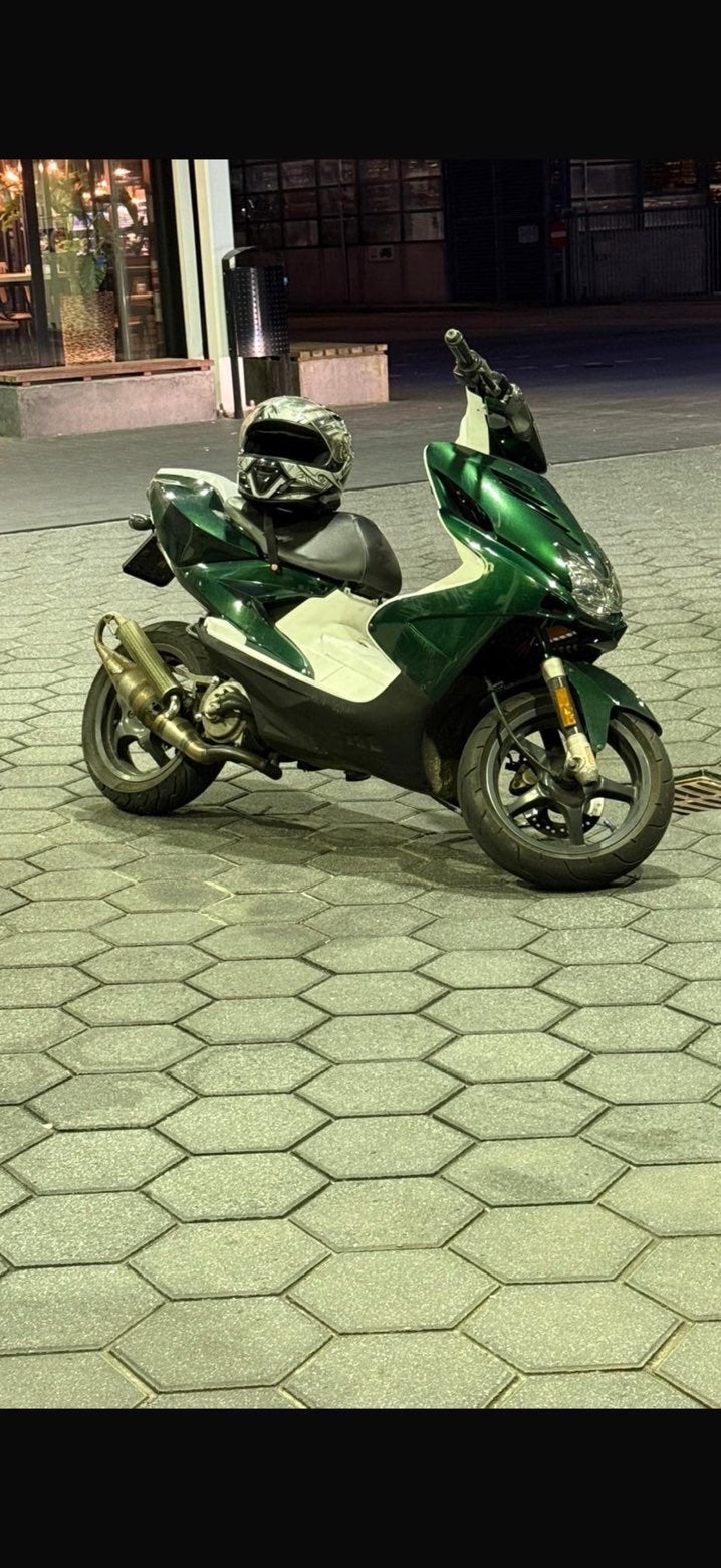 Aerox met wok, Ophalen, Zo goed als nieuw, Tweetakt, Aerox