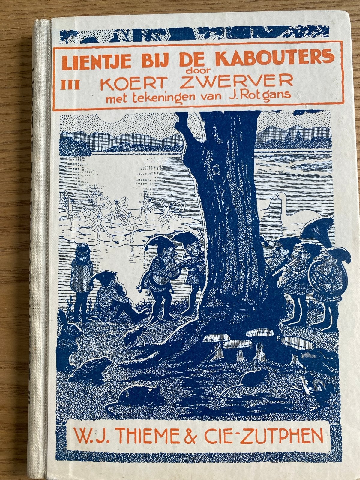 Lientje bij de kabouters - 1947    W.J. Thieme & Cie), Boeken, Ophalen of Verzenden, Gelezen
