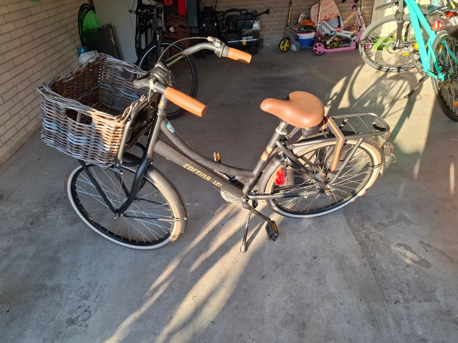 Meisjesfiets Cortina U4 24 inch, Fietsen en Brommers, Ophalen, Terugtraprem, Versnellingen, Cortina U4
