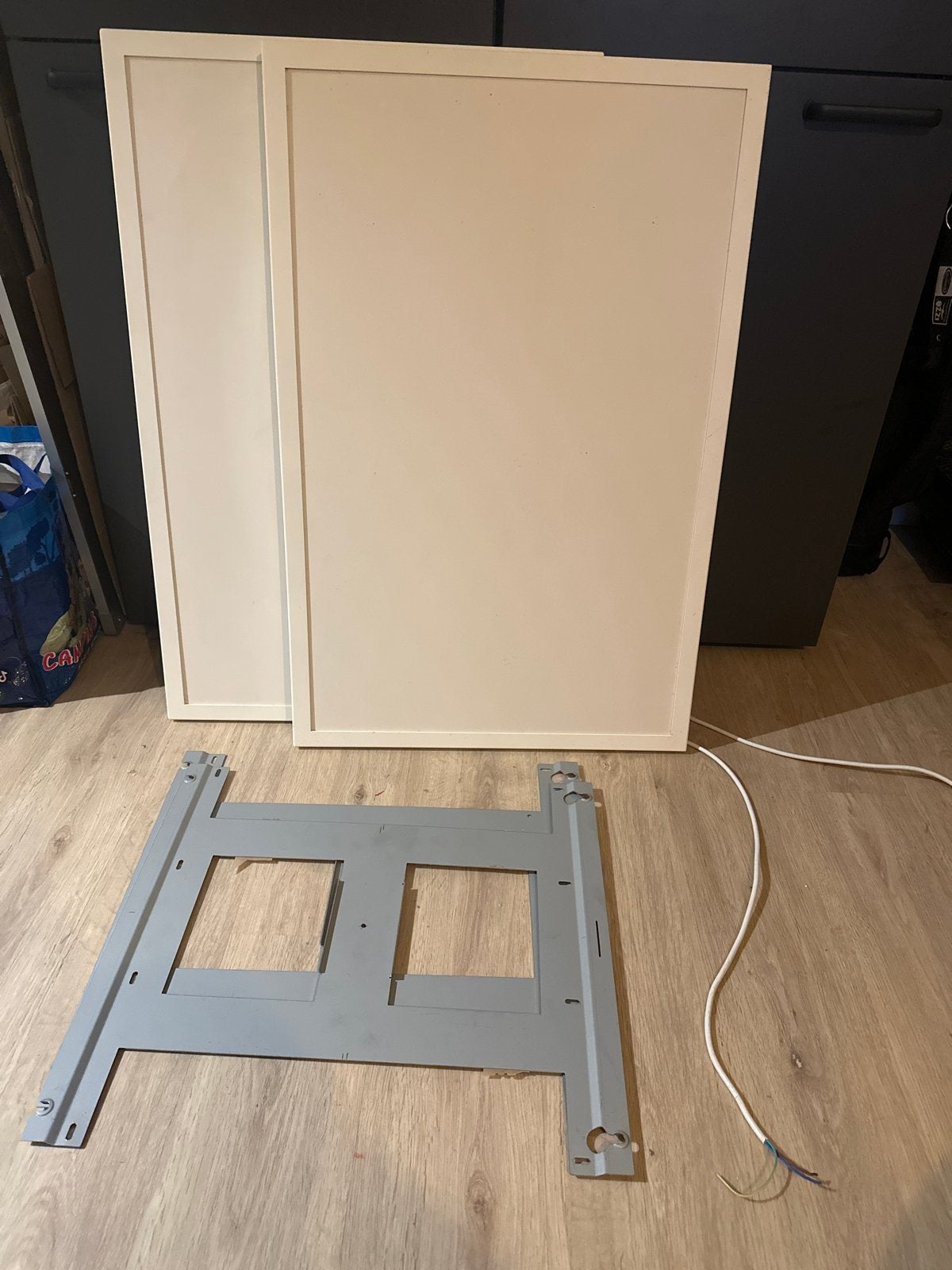 2 stuks Greeniuz Infrarood Paneel 300W incl ophanging, Ophalen, 30 tot 80 cm, Overige typen, Zo goed als nieuw