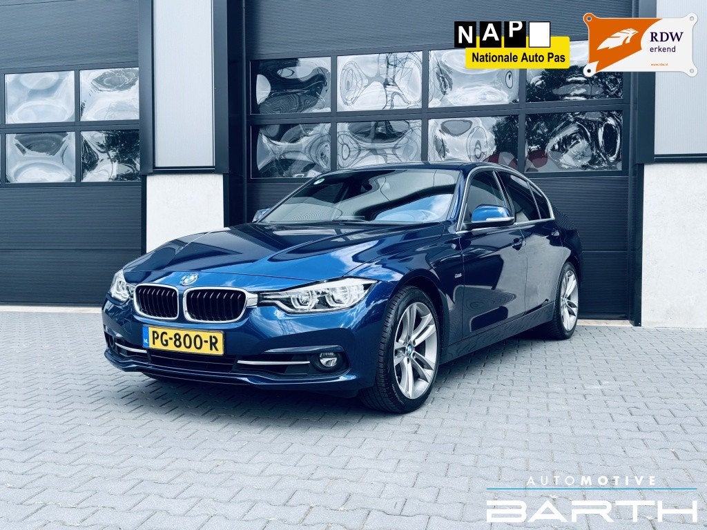BMW 3-serie 320i High Exec. | AUTOMAAT | Leder | Carplay | C, Automaat, 4 cilinders, Blauw, Bedrijf
