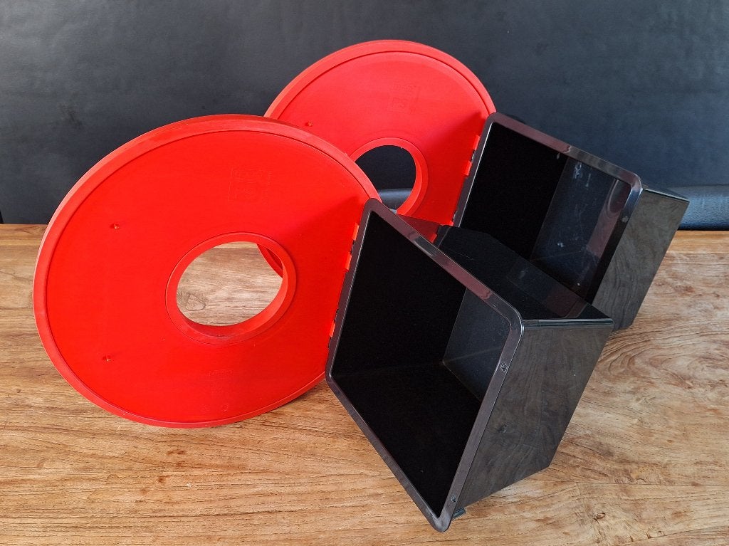 paar vintage Ikea design PS Mystisk set wand-kastjes rood, Ophalen of Verzenden, Zo goed als nieuw