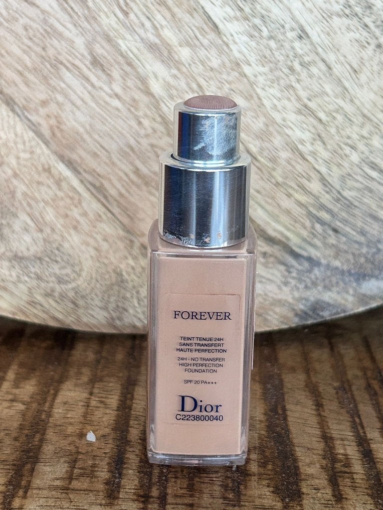 Dior Forever Foundation 4N, Gehele gezicht, Beige, Nieuw, Ophalen of Verzenden