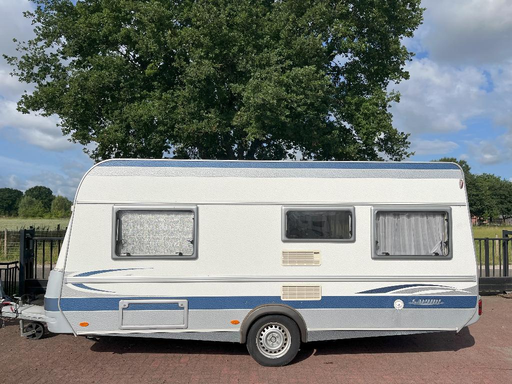 Mooie Fendt Saphir 470 TFB Frans lengtebed, Caravans en Kamperen, Caravans, Schokbreker, Bedrijf, Tot en met 4, 1000 - 1250 kg