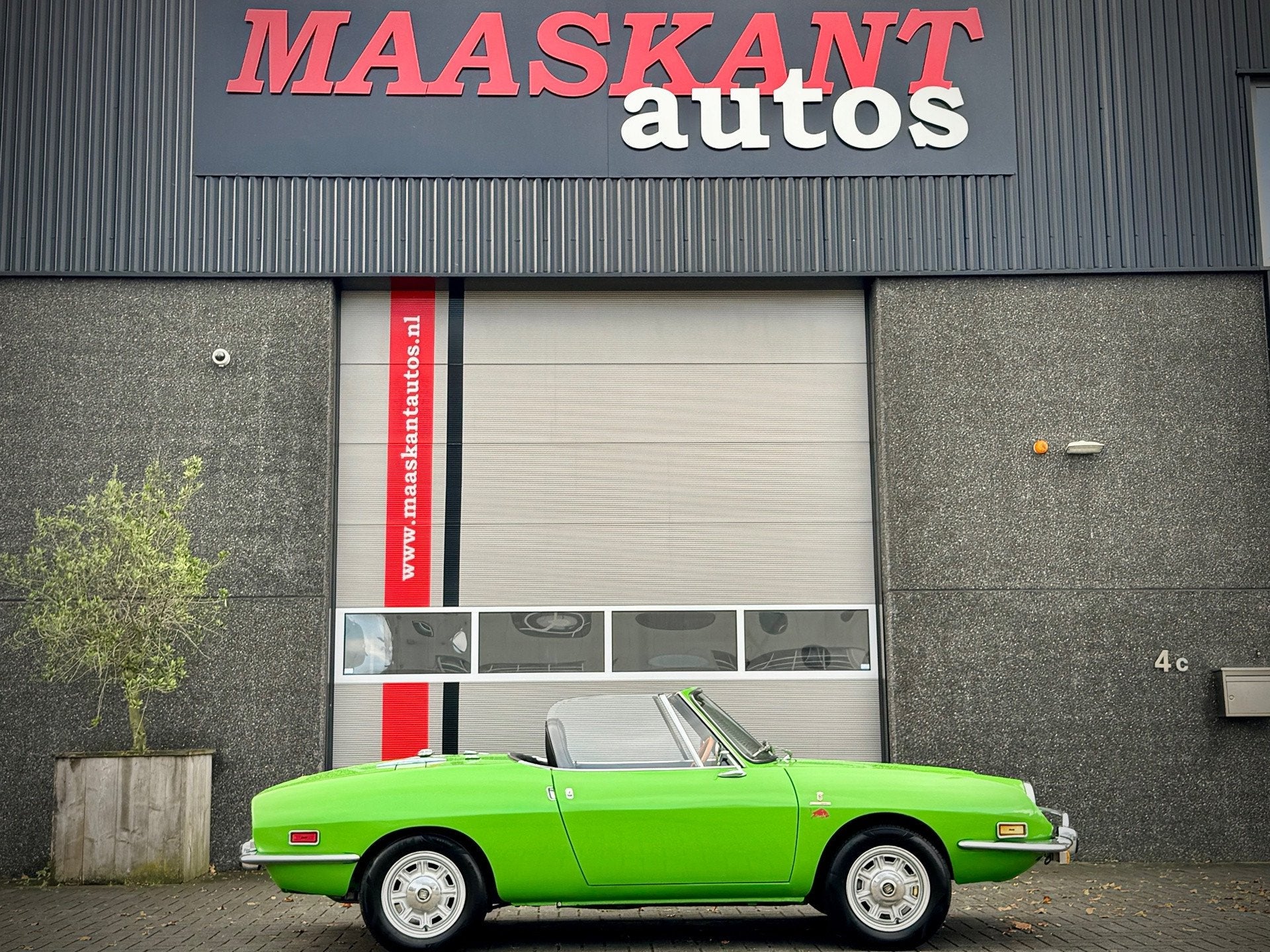 Fiat 850 Spider / Verde Chiaro 329 / Older restoration / 197, Auto's, 903 cc, Achterwielaandrijving, Gebruikt, 4 cilinders