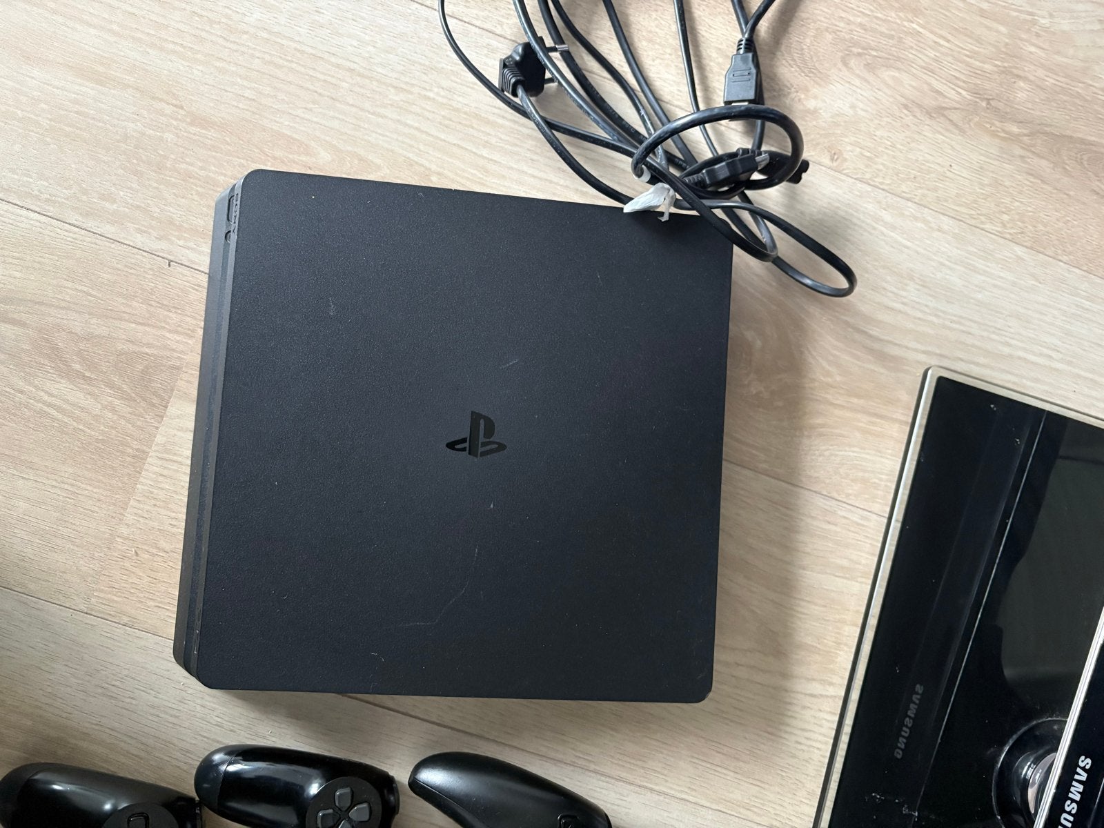 PS4 Slim met spellen, tv, 3 controllers en koptelefoon, Ophalen of Verzenden, Met 3 controllers of meer, Slim, Gebruikt