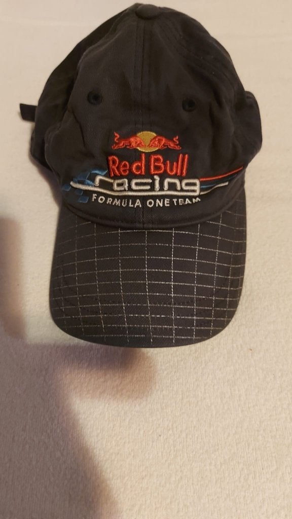 Red Bull F1 cap, Ophalen of Verzenden, Gebruikt, Formule 1
