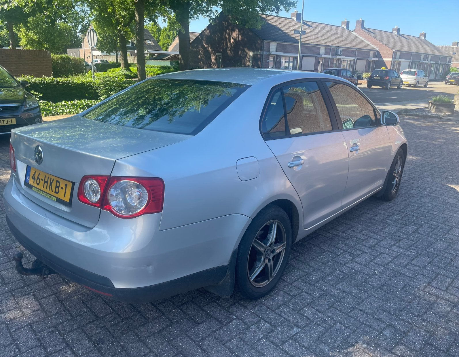 Volkswagen Jetta 1.6 75KW 2009 Grijs, Voorwielaandrijving, 4 cilinders, 1200 kg, Handgeschakeld