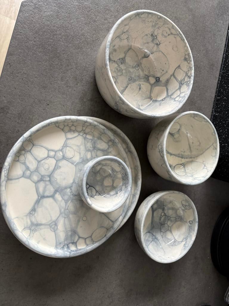 Bowls & Dishes servies set - Handmade in Spain, Huis en Inrichting, Keuken | Servies, Keramiek, Ophalen of Verzenden, Zo goed als nieuw