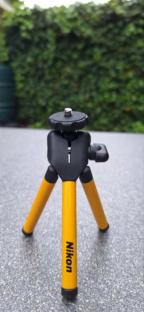 Nikon Ministatief - Compact en Draagbaar, Ophalen, Zo goed als nieuw, Ministatief, Met balhoofd