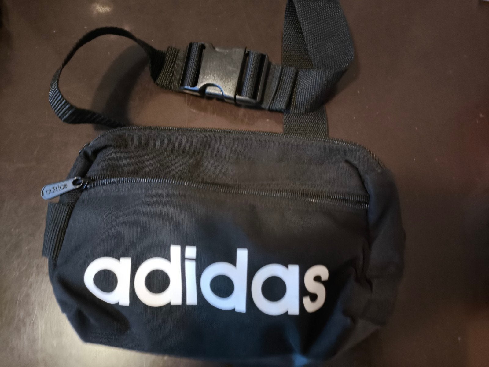 Adidas heuptasje - Zwart met wit logo, Overige merken, Minder dan 30 cm, Ophalen of Verzenden, Minder dan 25 cm