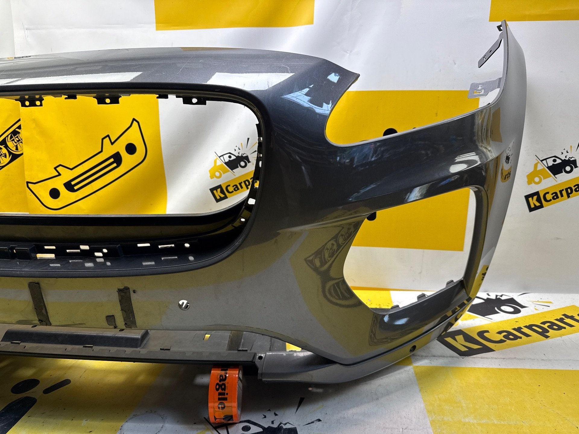Jaguar E-Pace voorbumper J9C3-17F003-0 origineel, Gebruikt, Voor, Abbey Road, Whitley 1
CV3 4LF  Coventry, Jaguar