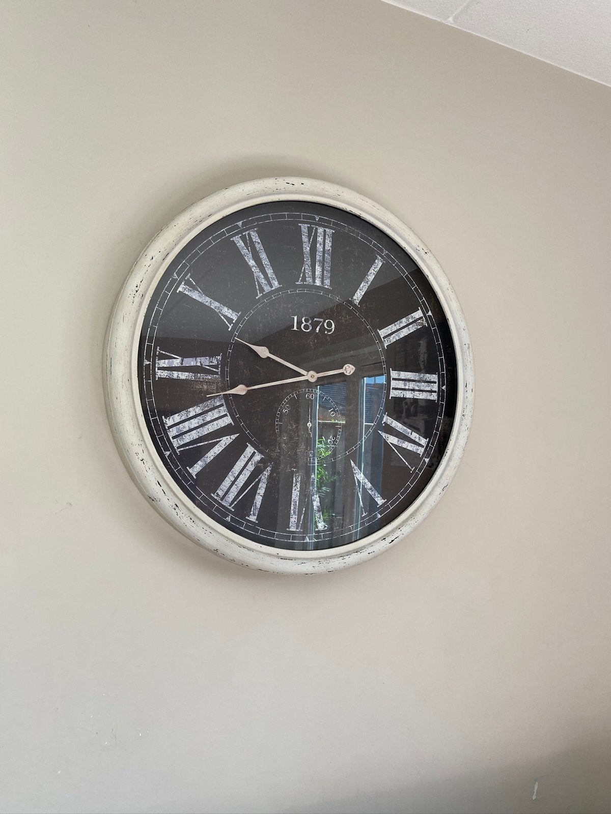 Grote klok met brede rand, Ophalen, Zo goed als nieuw, Wandklok