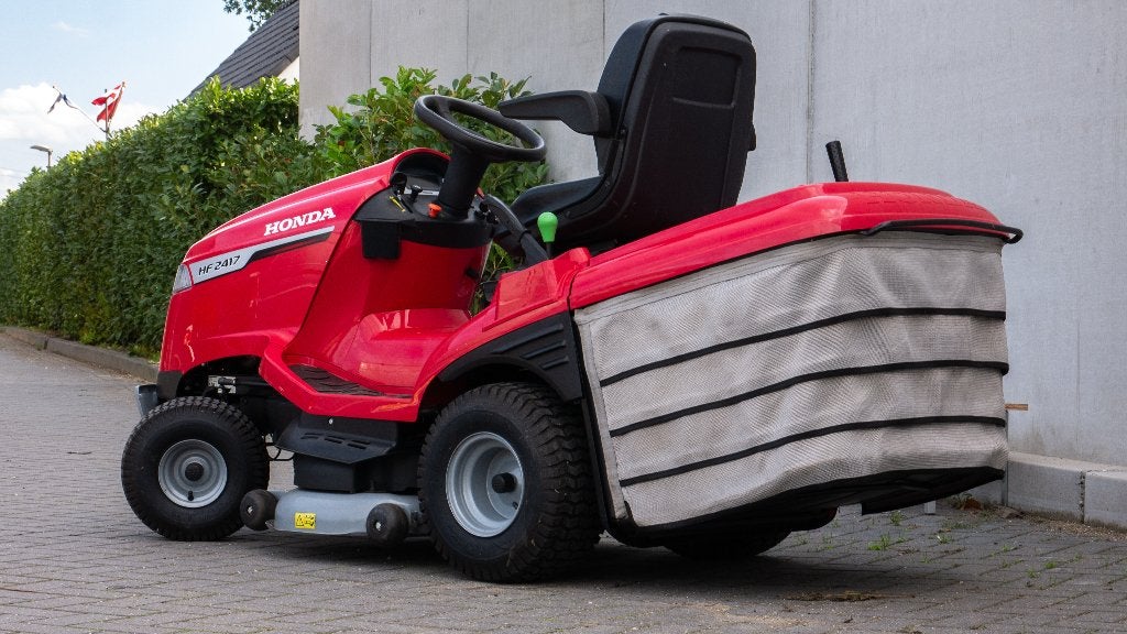 Honda HF2417 zitmaaier met opvangbak en Honda GCV 530 motor, Ophalen, Honda, Zo goed als nieuw, 120 cm of meer