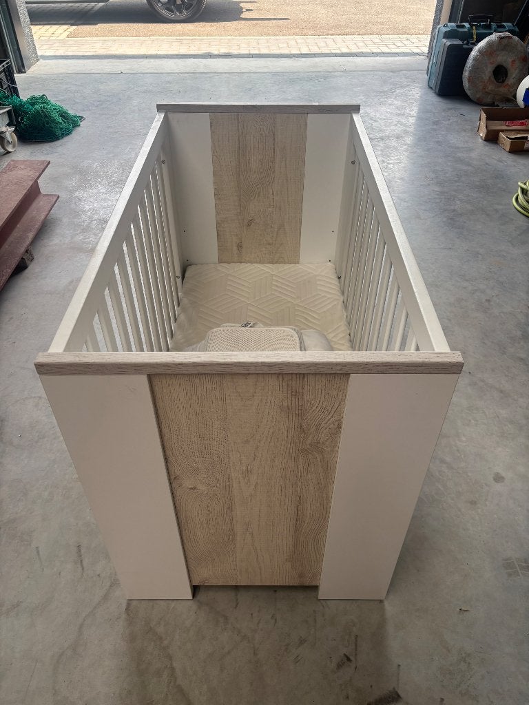 Kinderbedje + commode, Gebruikt, 70 tot 85 cm, Minder dan 140 cm, Ophalen