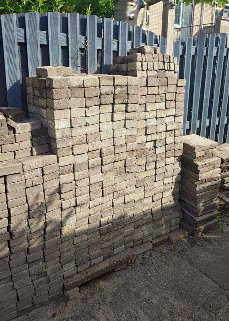 Gratis grijsgroene klinkers 10x10x6cm (ruim 10 m2), Tuin en Terras, Tegels en Klinkers, Gebruikt, Klinkers, Beton, 10 m² of meer