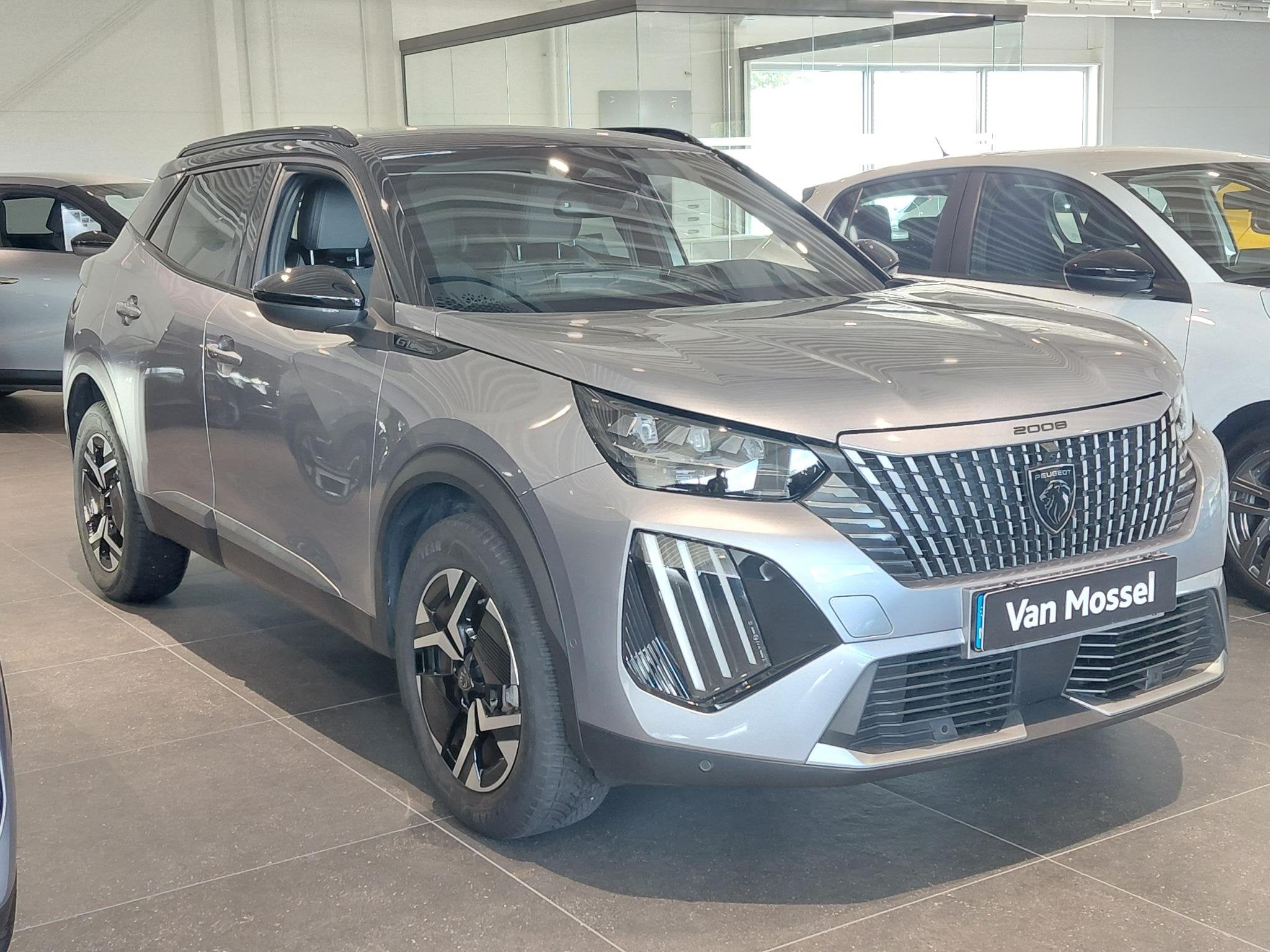 Peugeot 2008 1.2 Hybrid 136 GT, Gebruikt, Euro 6, Leder en Stof, Hybride Elektrisch/Benzine