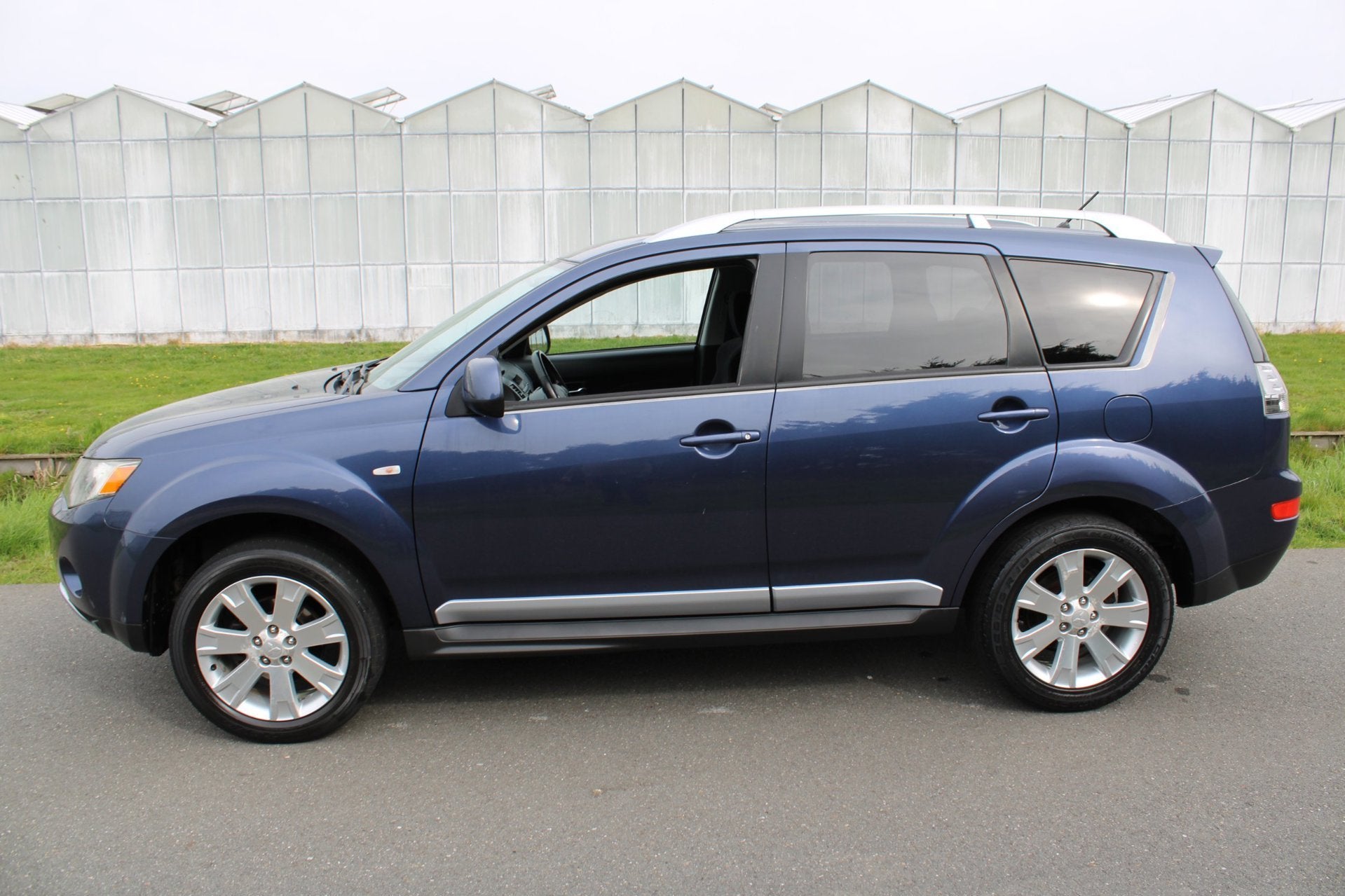 Mitsubishi Outlander 2.4 Inspire Special Edition met Nieuwe, Auto's, Voorwielaandrijving, Dealer onderhouden, 4 cilinders, Blauw