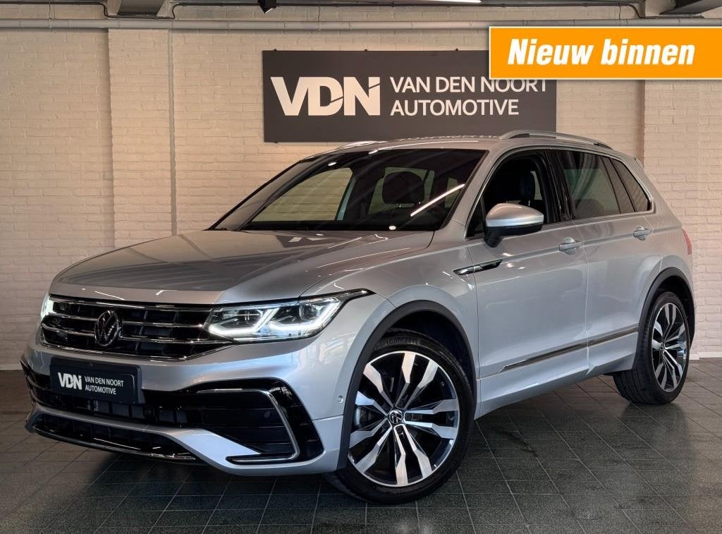 Volkswagen TIGUAN 1.5 TSI R-Line Business Trekhaak 360 Camer, 4 cilinders, 14 km/l, Bedrijf, SUV of Terreinwagen