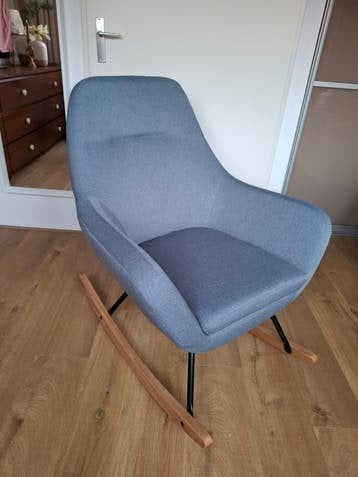 Blauwe schommelstoel Jysk, Ophalen, Blauw, Scandinavisch, Zo goed als nieuw
