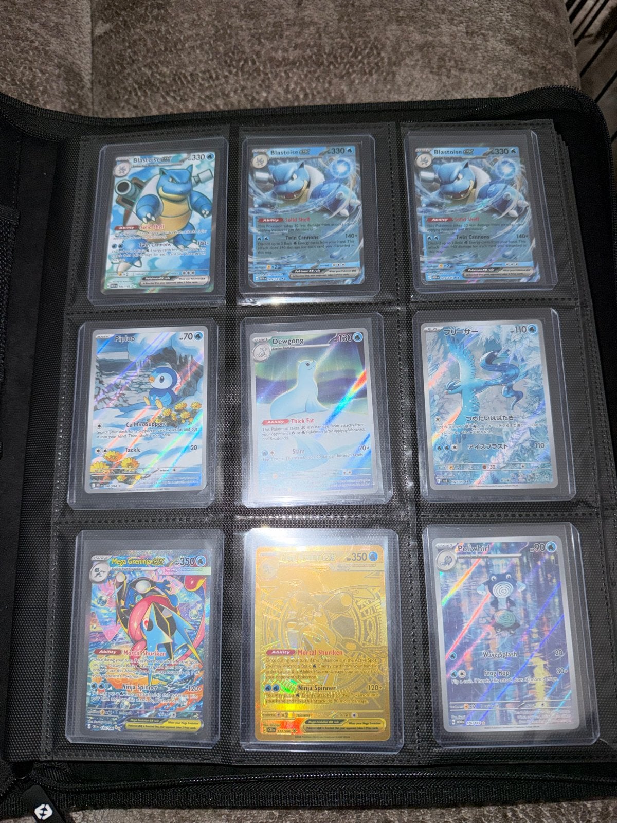 Grote collectie Pokémon kaarten in map, Hobby en Vrije tijd, Verzamelkaartspellen | Pokémon, Ophalen of Verzenden, Zo goed als nieuw