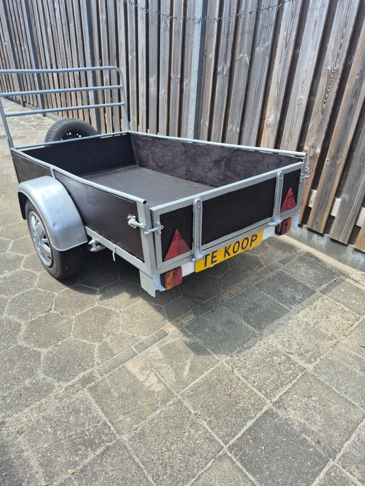 Nette aanhanger, Ophalen of Verzenden