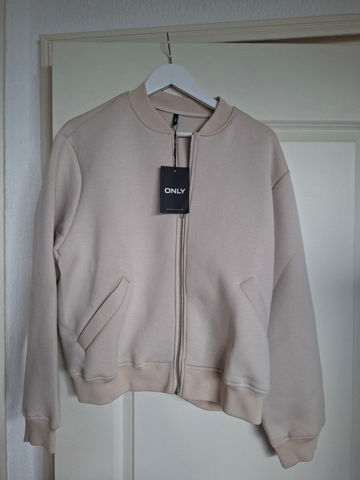 Nieuw Only bomberjack, maat L, scuba materiaal, Only, Beige, Maat 42/44 (L), Nieuw