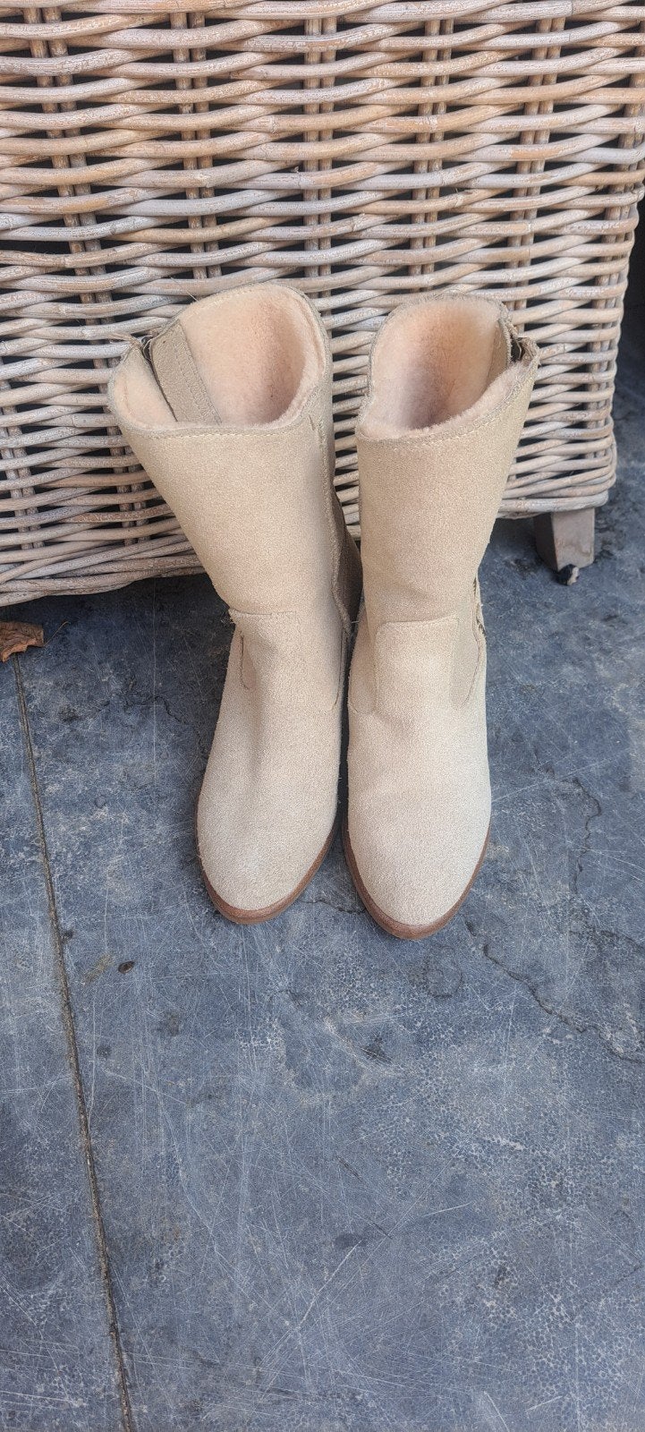 Uggs laarzen maat 36, Zo goed als nieuw, Ophalen of Verzenden, Zo goed als nieuw, Meisje, Laarzen