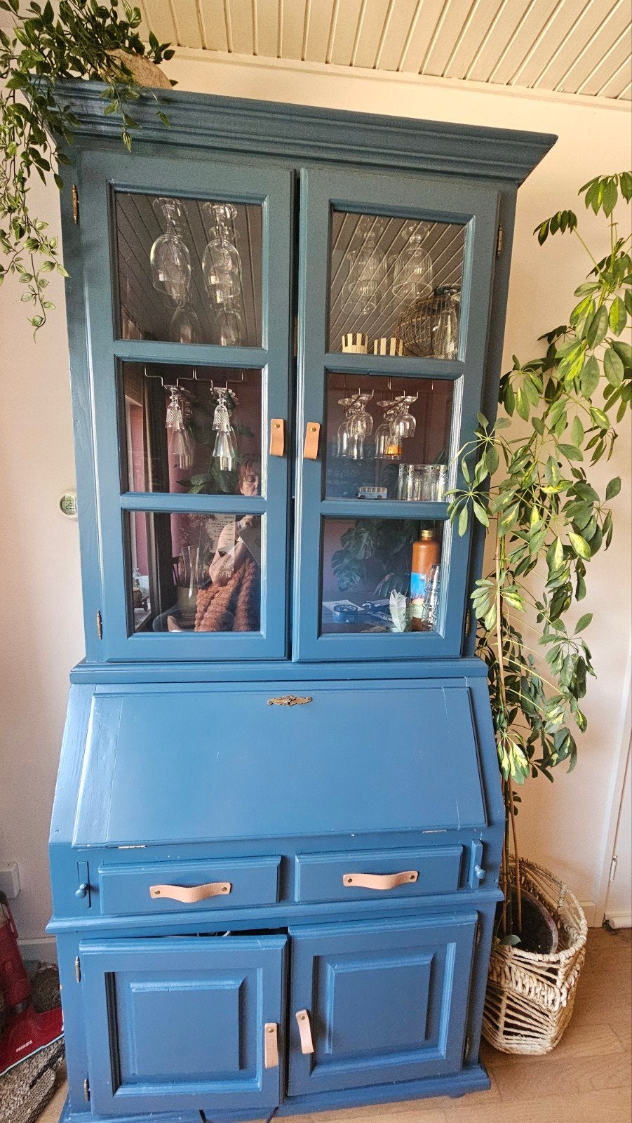 Unieke blauwe secretaire met vitrinekast en barfunctie, Gebruikt, 50 tot 100 cm, Met deur(en), 25 tot 50 cm