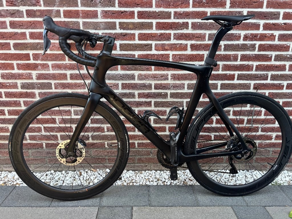 Pinarello Dogma F10 Disc Di2 Ultegra (maat 595), 28 inch, Gebruikt, Carbon, Heren