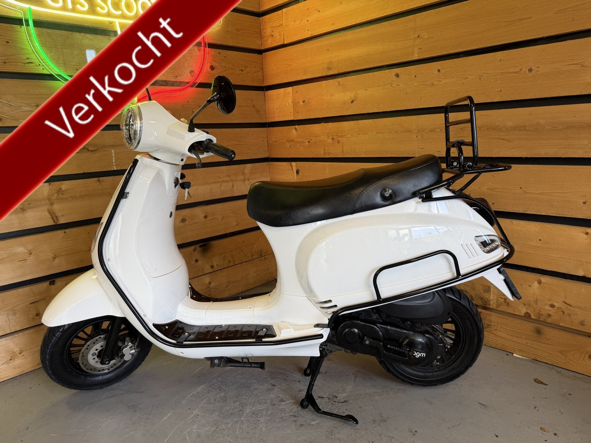 AGM Bromscooter VX50 (bj 2019), Fietsen en Brommers, Bruin Scooterservice, Gebruikt, Jos@bruinautoservice.nl, 49 cc