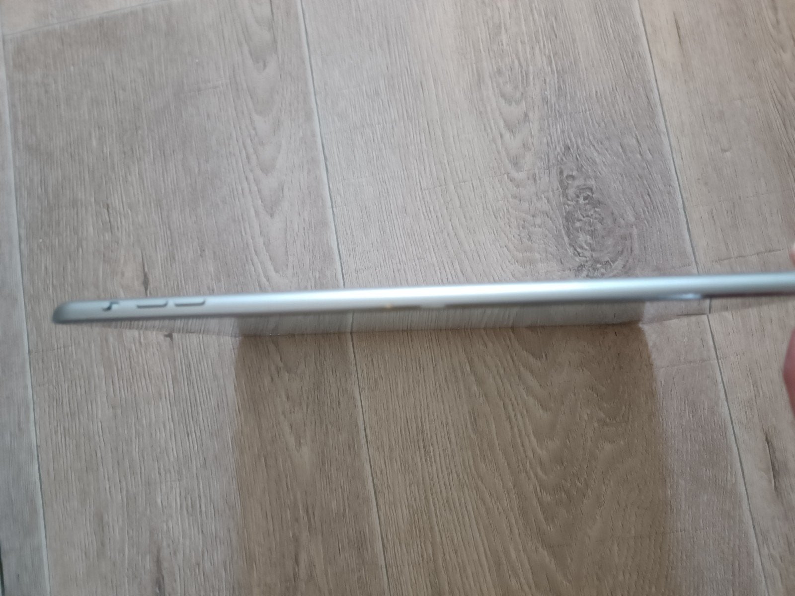 Foto 5 van Apple iPad Air (1e generatie) 16GB Wi-Fi - Zilver