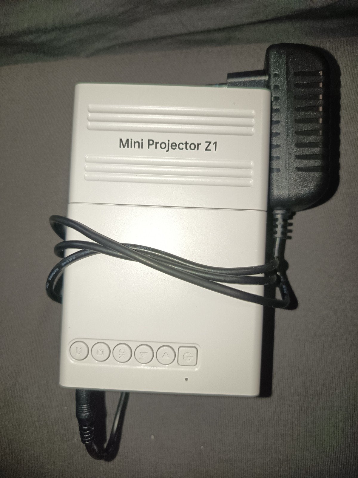 Mini Projector Z1 - Compacte en draagbare beamer, Gebruikt, Onbekend, LED, Ophalen of Verzenden